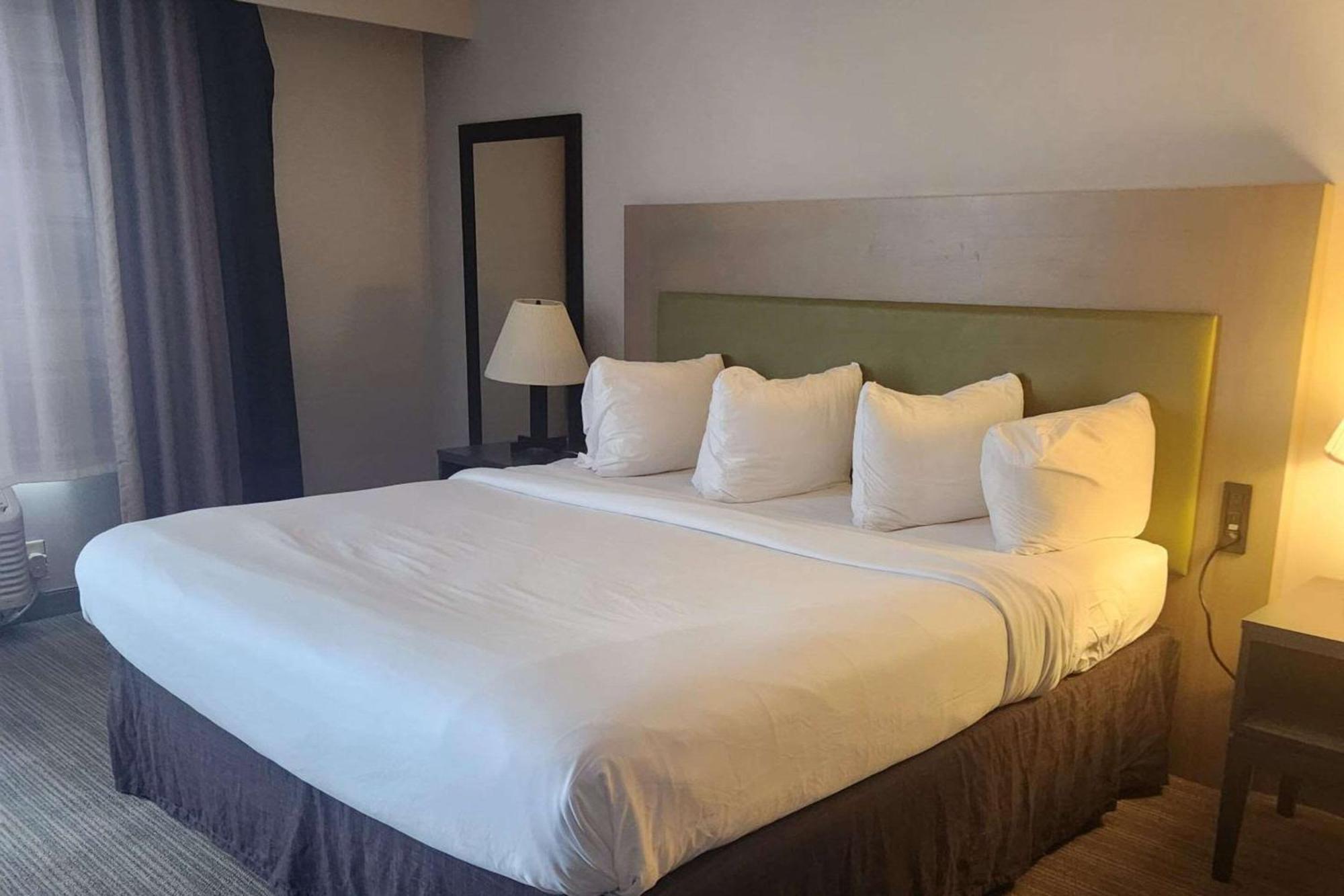 Country Inn & Suites By Radisson, Erie, Pa Kearsarge Exteriör bild