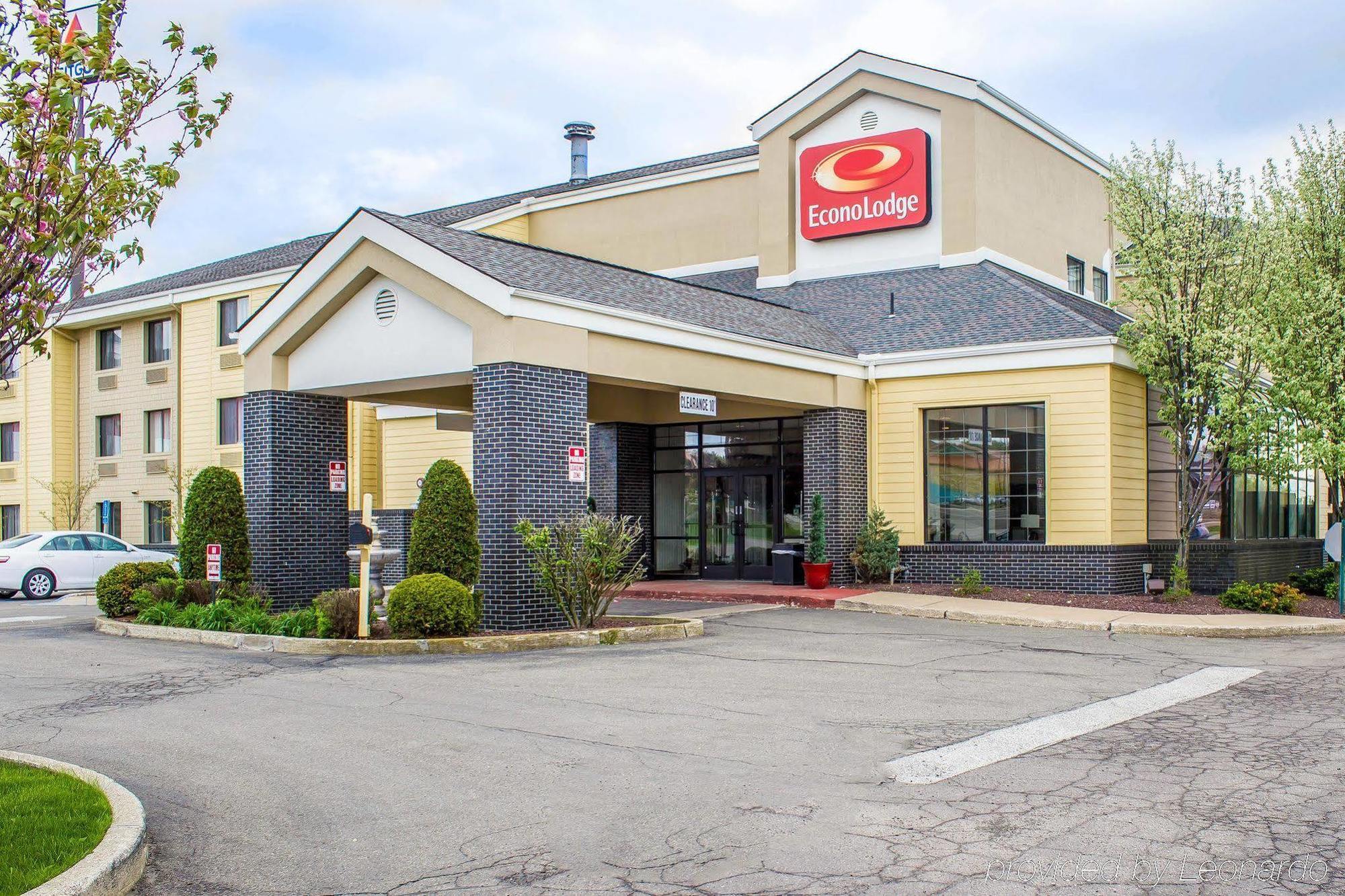 Country Inn & Suites By Radisson, Erie, Pa Kearsarge Exteriör bild