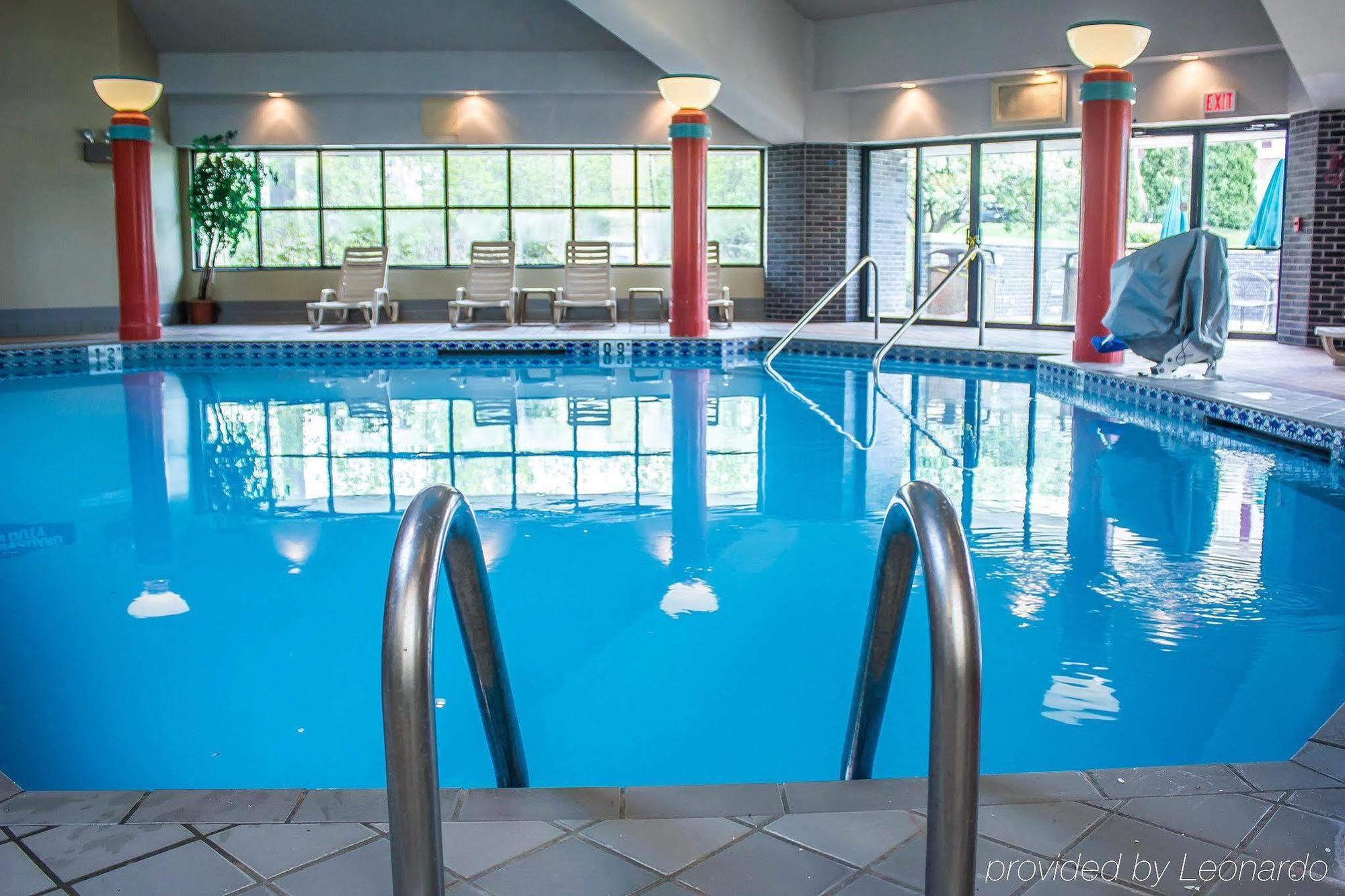 Country Inn & Suites By Radisson, Erie, Pa Kearsarge Exteriör bild